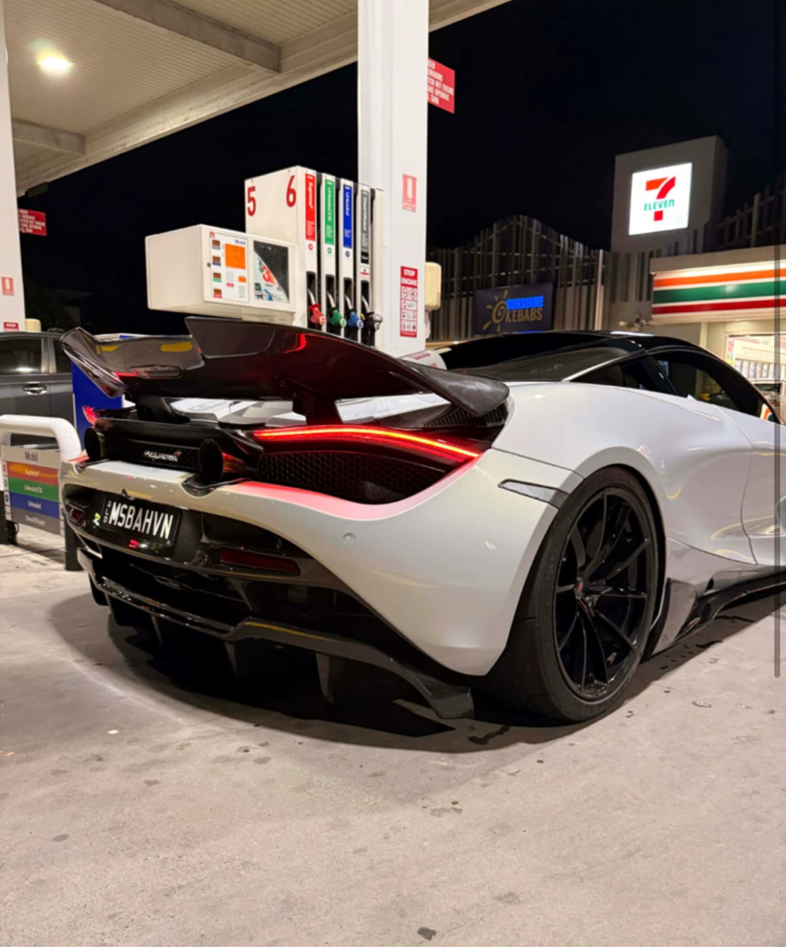 Full Carbon Fiber R Style Aero Kit - McLaren 720s 720