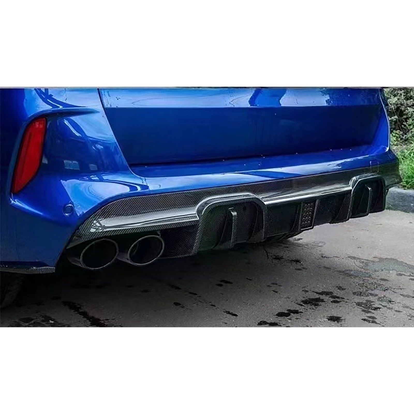 Carbon Fiber Rear Diffuser W/ Squared LED - BMW F95 X5M