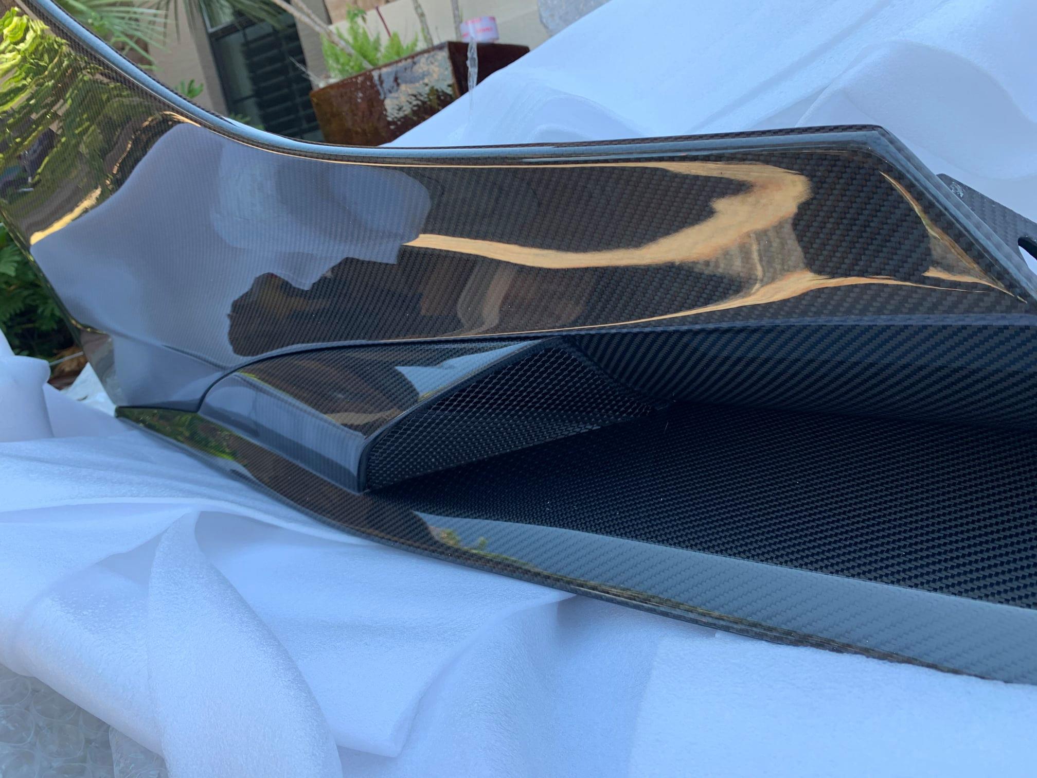 https://www.thecarbonindustries.com › products › 675lt-style-carbon-fiber-side-skirts-mclaren-650s-mp4-12c