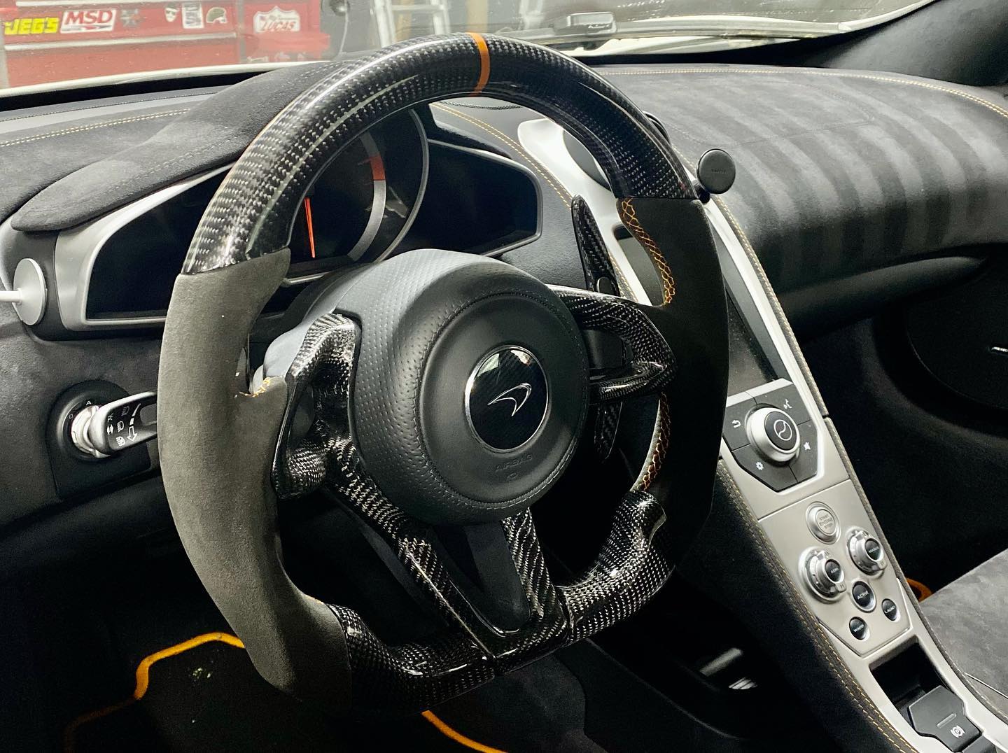 Full Custom Steering Wheel - McLaren 570/600LT