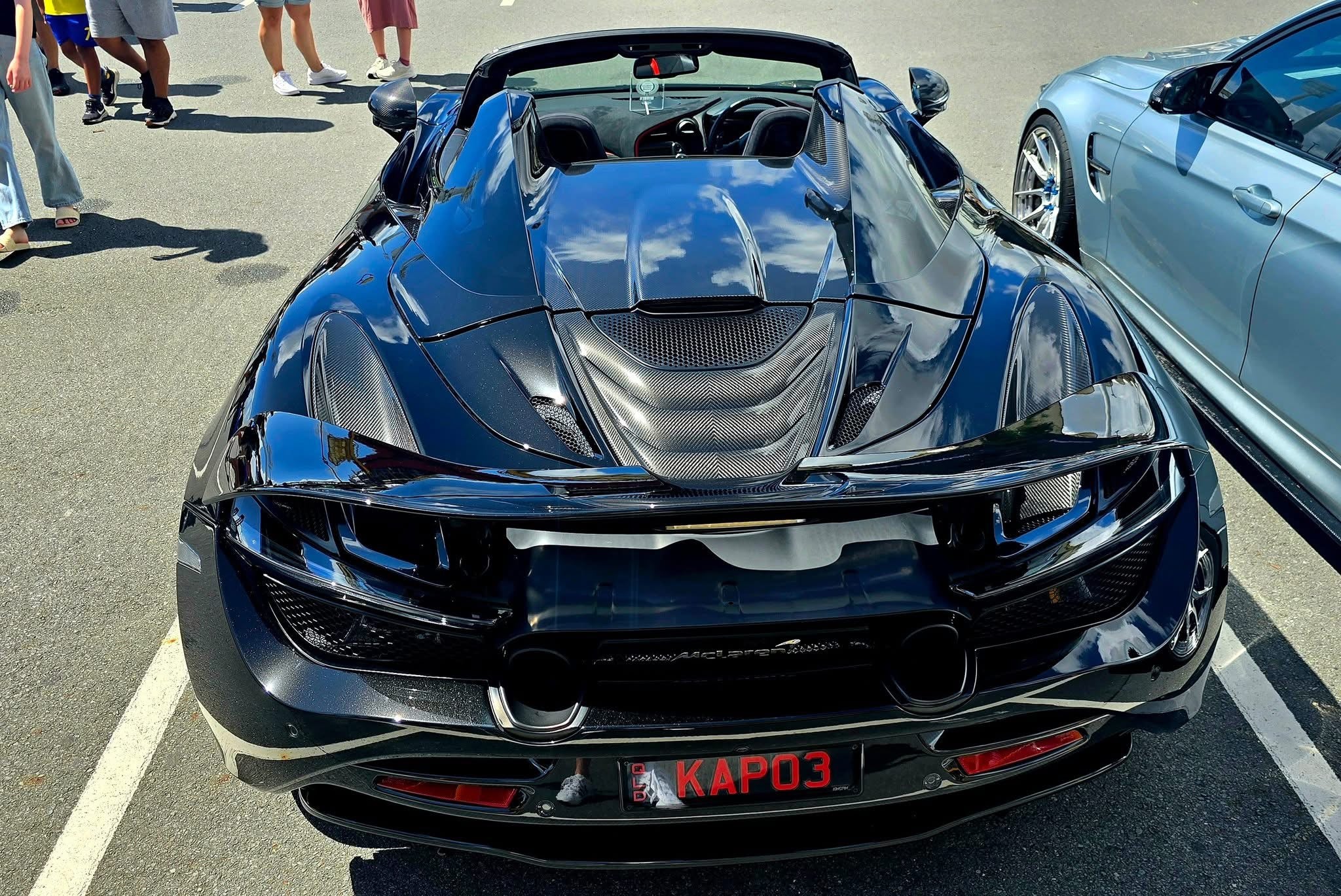 Dry Carbon Fiber Engine Cover - Mclaren 720s Spider