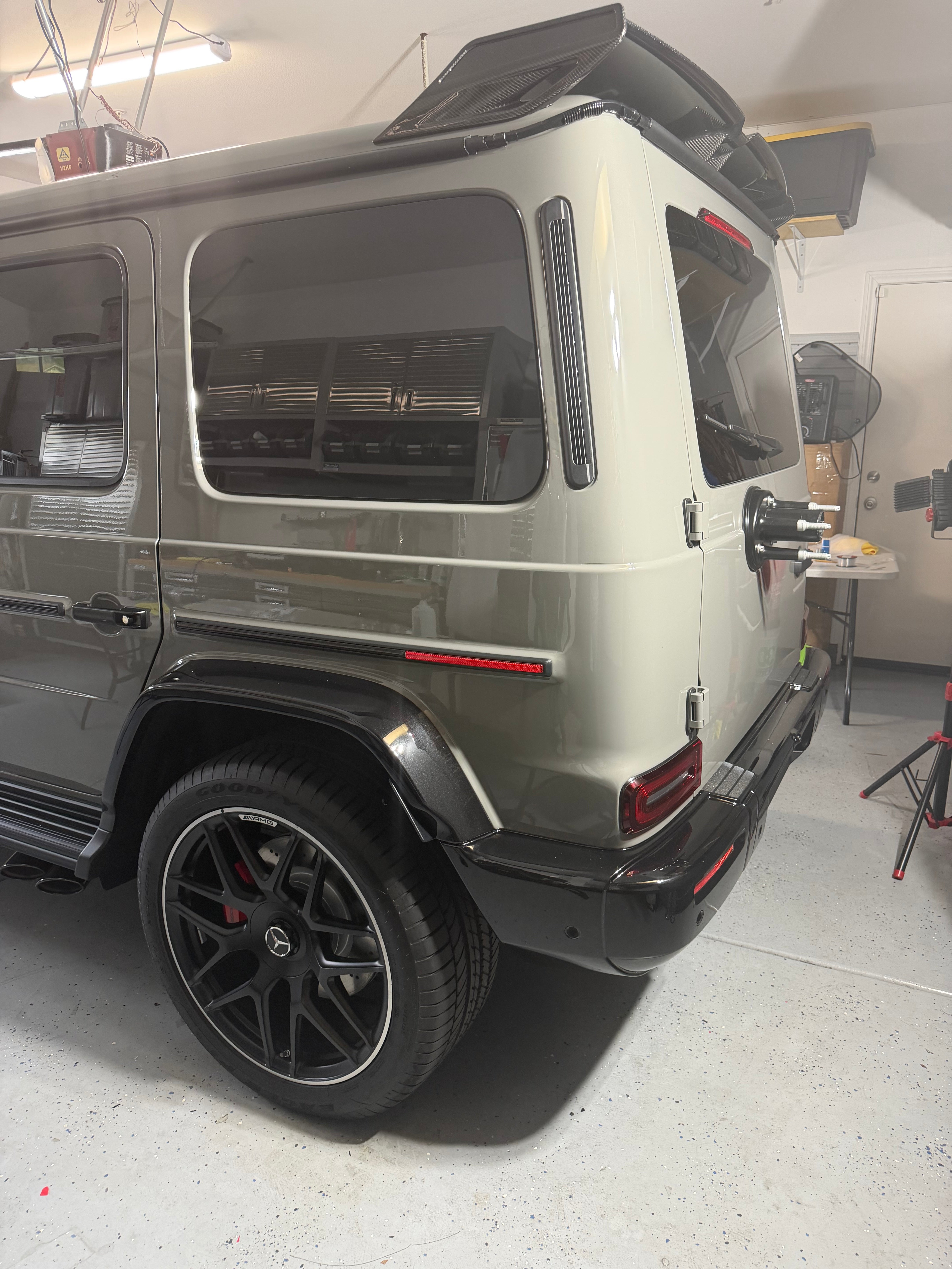 Carbon Fiber Rear B style Roof Spoiler - Mercedes G wagon G400 G500 G550 G63 W465