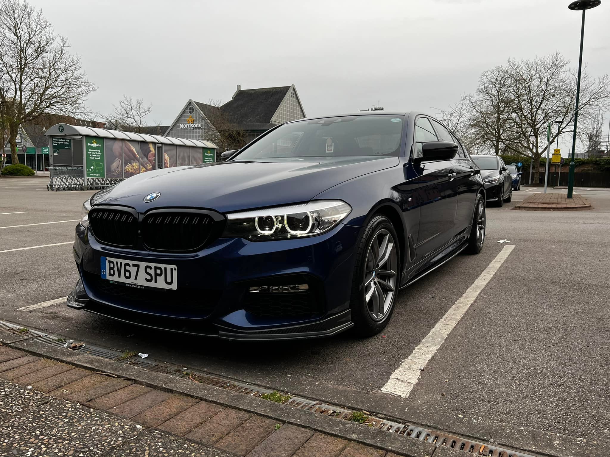 Gloss Black Front Kidney Grille - BMW F90 5-Series