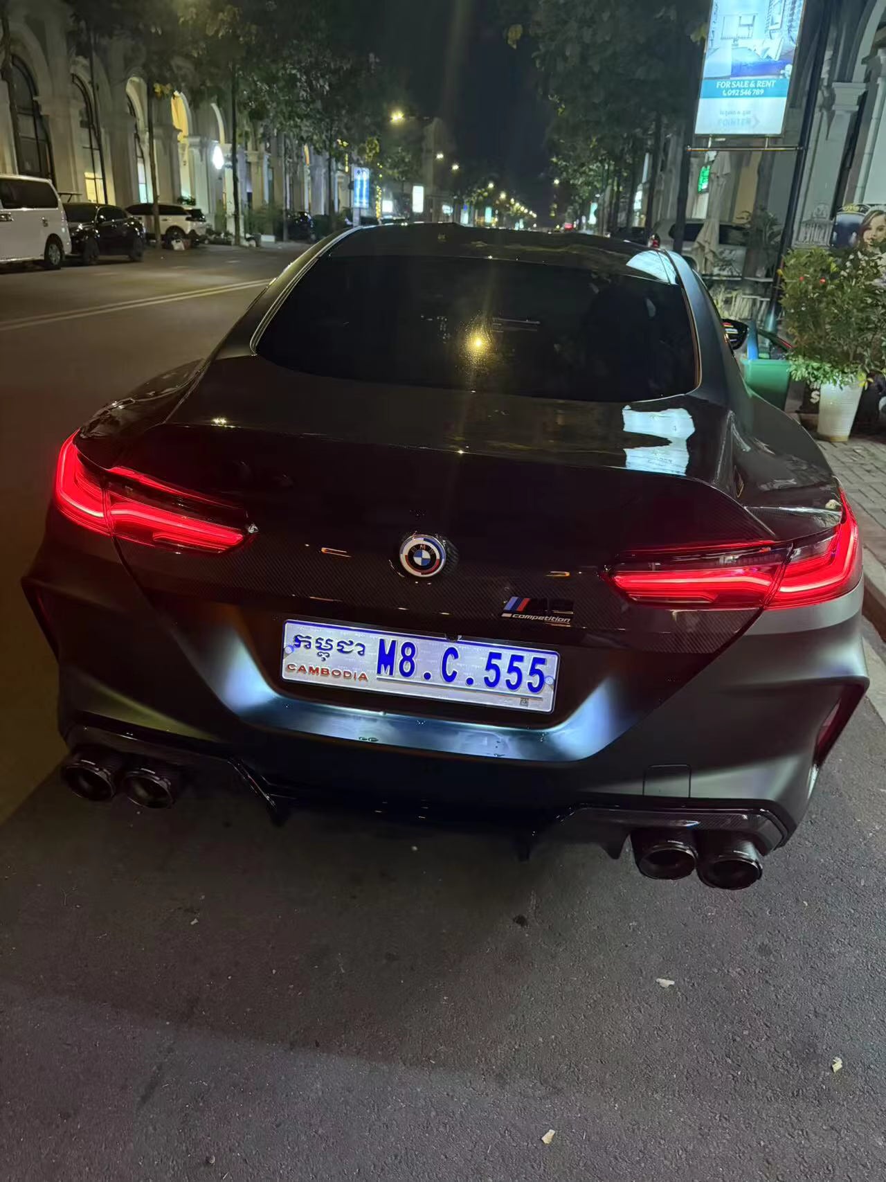 Prepreg Carbon Fiber CSL Trunk Lid  - BMW M8 F92