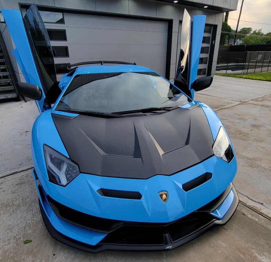 https://www.thecarbonindustries.com › products › 1016-style-dry-carbon-fiber-front-hood-lamborghini-aventador