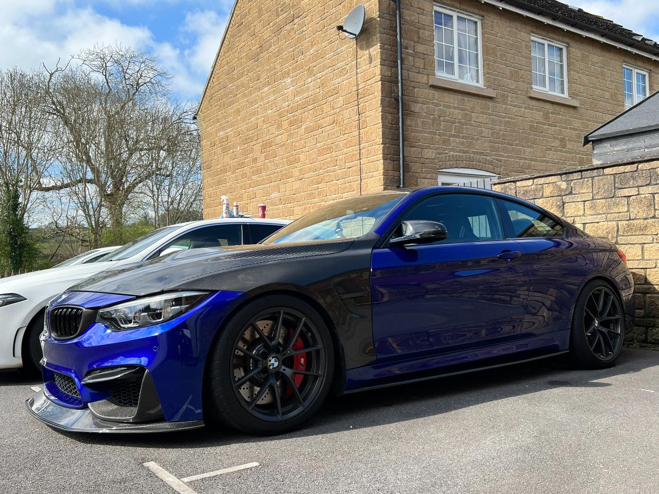 Carbon Fiber OEM Style Front Fender Replacement Set - BMW F82 M4