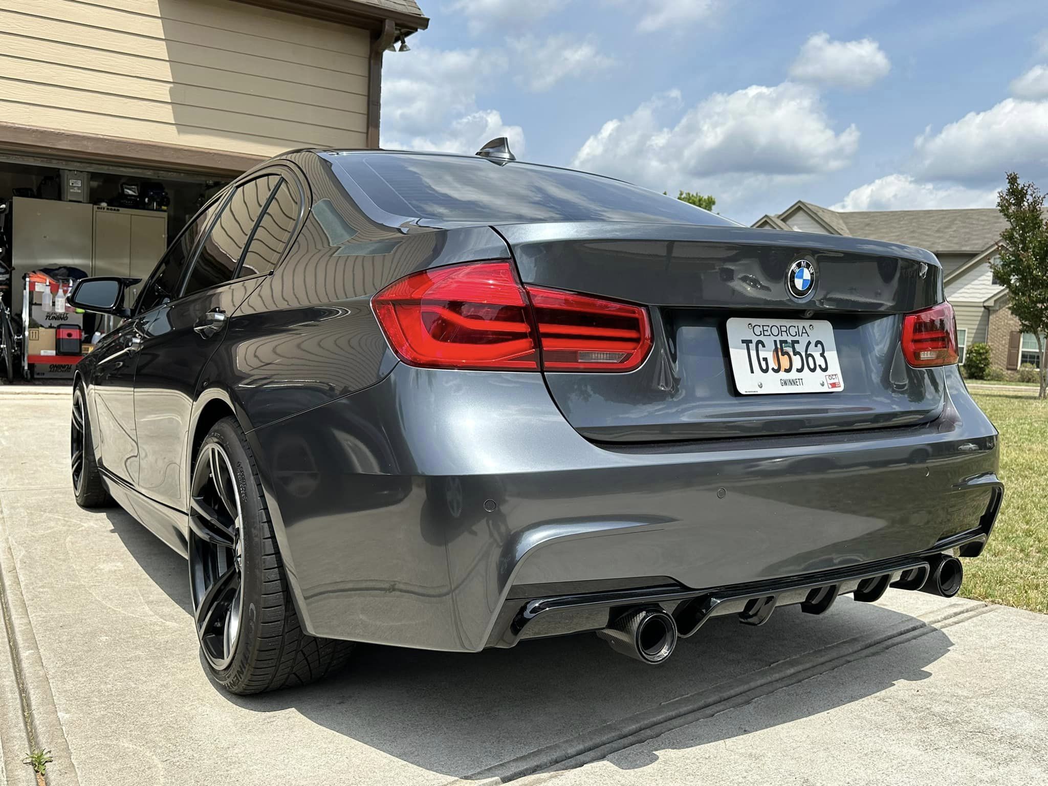 https://www.thecarbonindustries.com › products › abs-gloss-black-mp-style-body-kit-bmw-f30-3-series