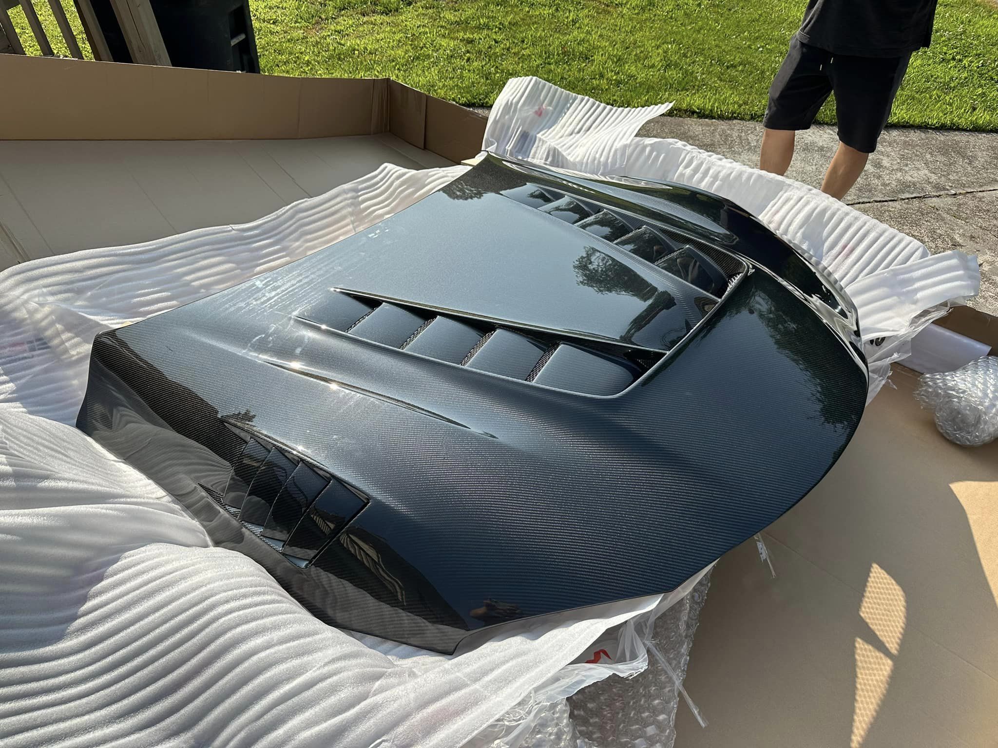 Carbon Fiber vented VRS Style Hood - Toyota Supra A90/A91