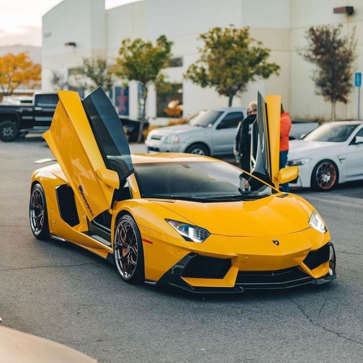 V Style Carbon Fiber Front Lip Splitter - Lamborghini Aventador LP700