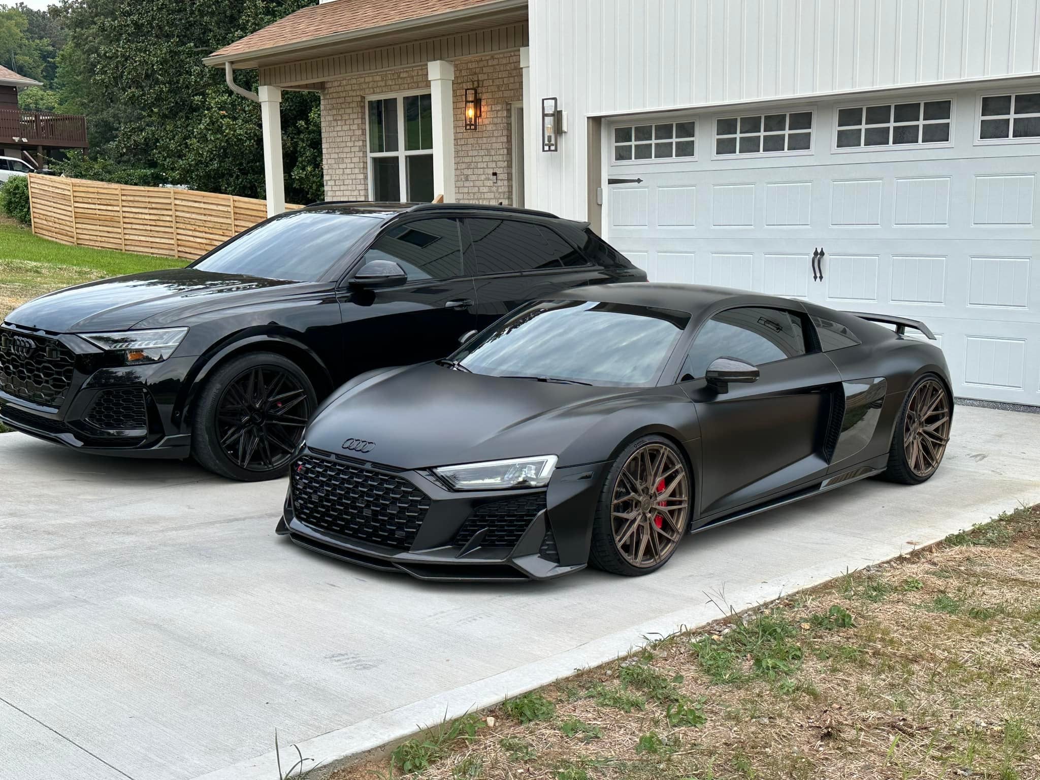 C Style Prepreg Carbon Fiber Front Splitter lip - Audi R8