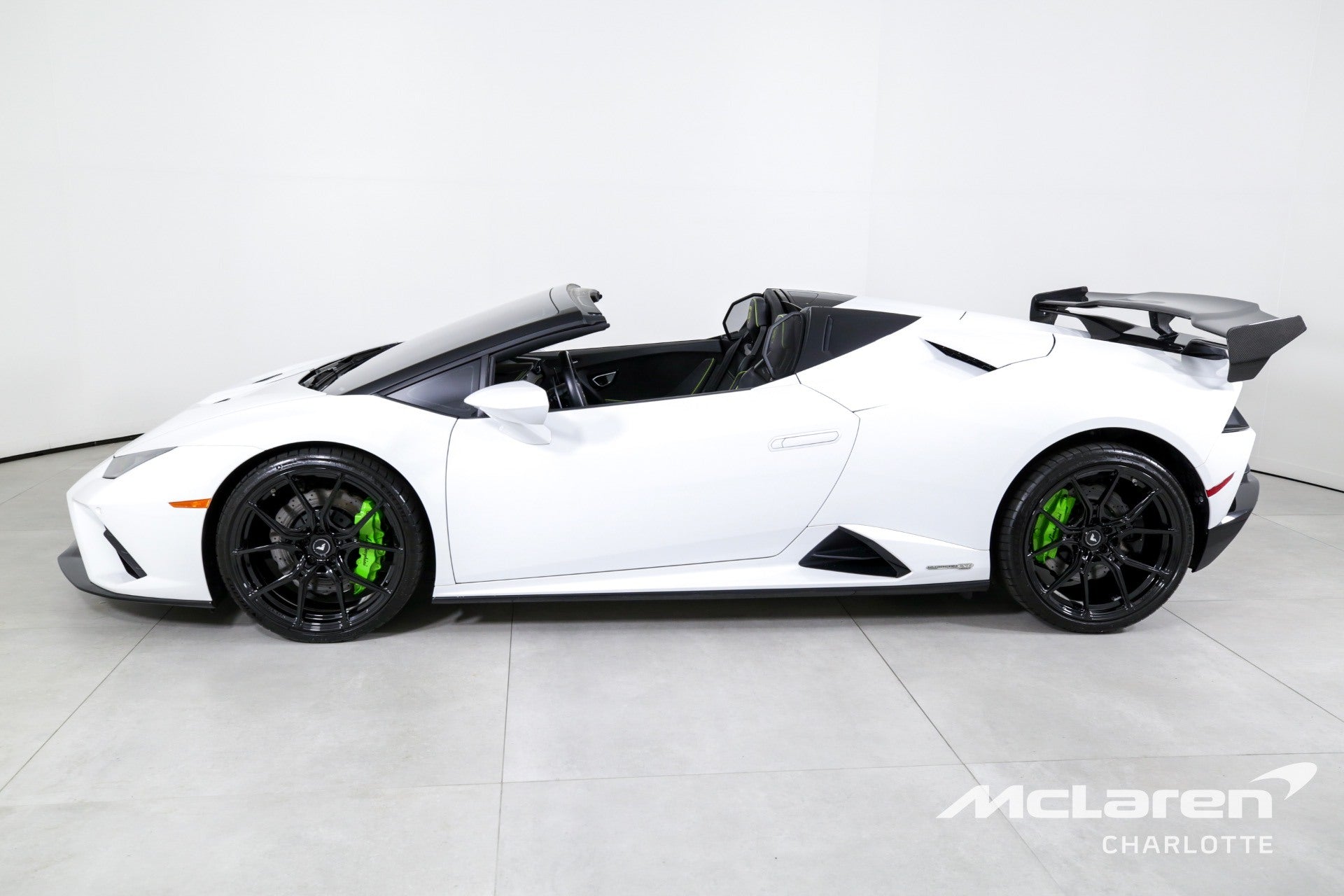 Carbon Fiber AP Wing With Base Panel - Lamborghini Huracan