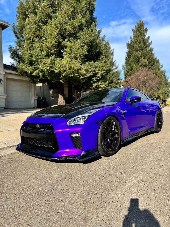 V Style Carbon Fiber Front Lip - Nissan GTR R35 2017-2021