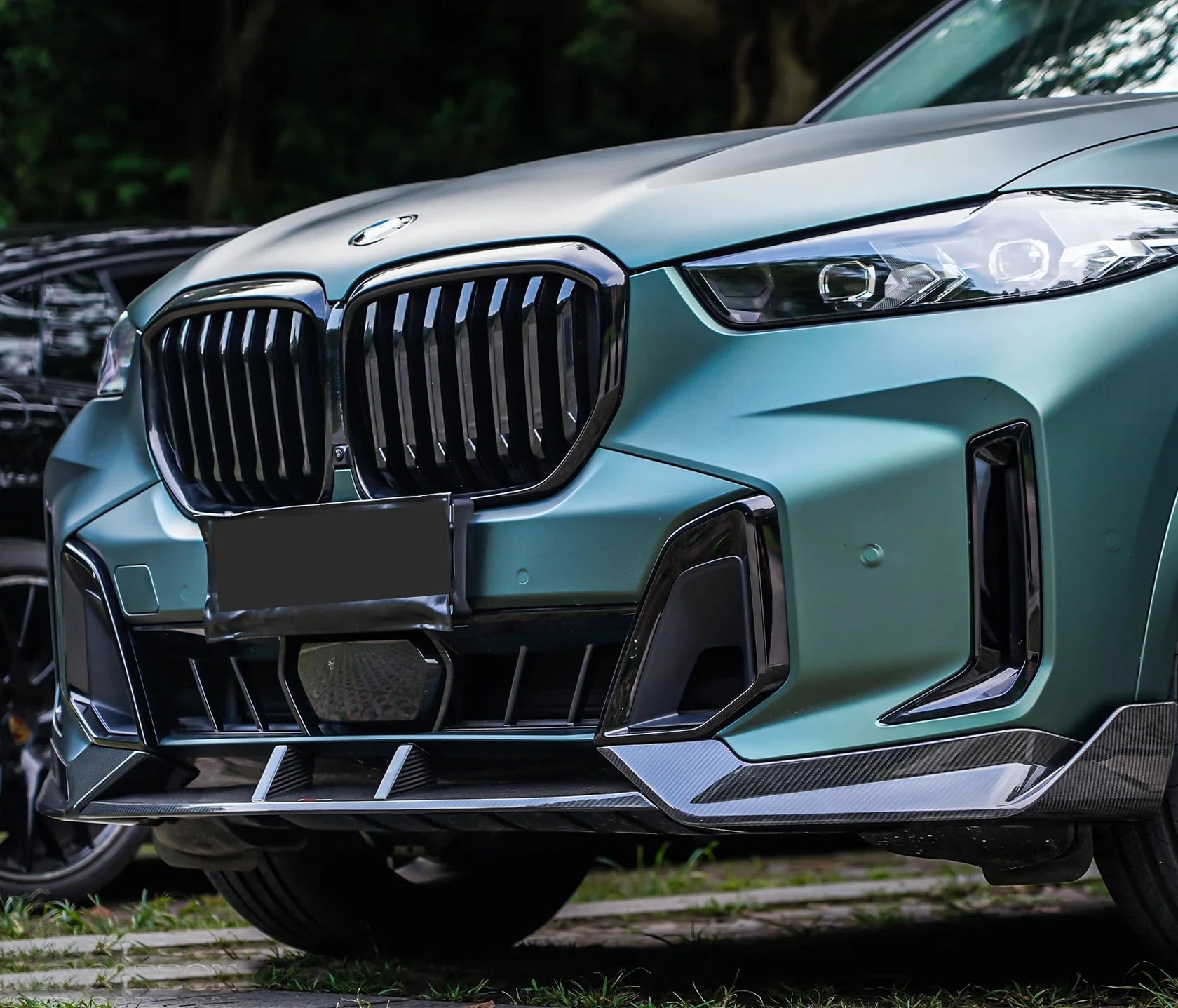 Y1105 GN8-200 Gloss Charcoal QM アウトレット Carbon Fiber TK Front lip - BMW X5 G05/ G18 LCI M Sport
