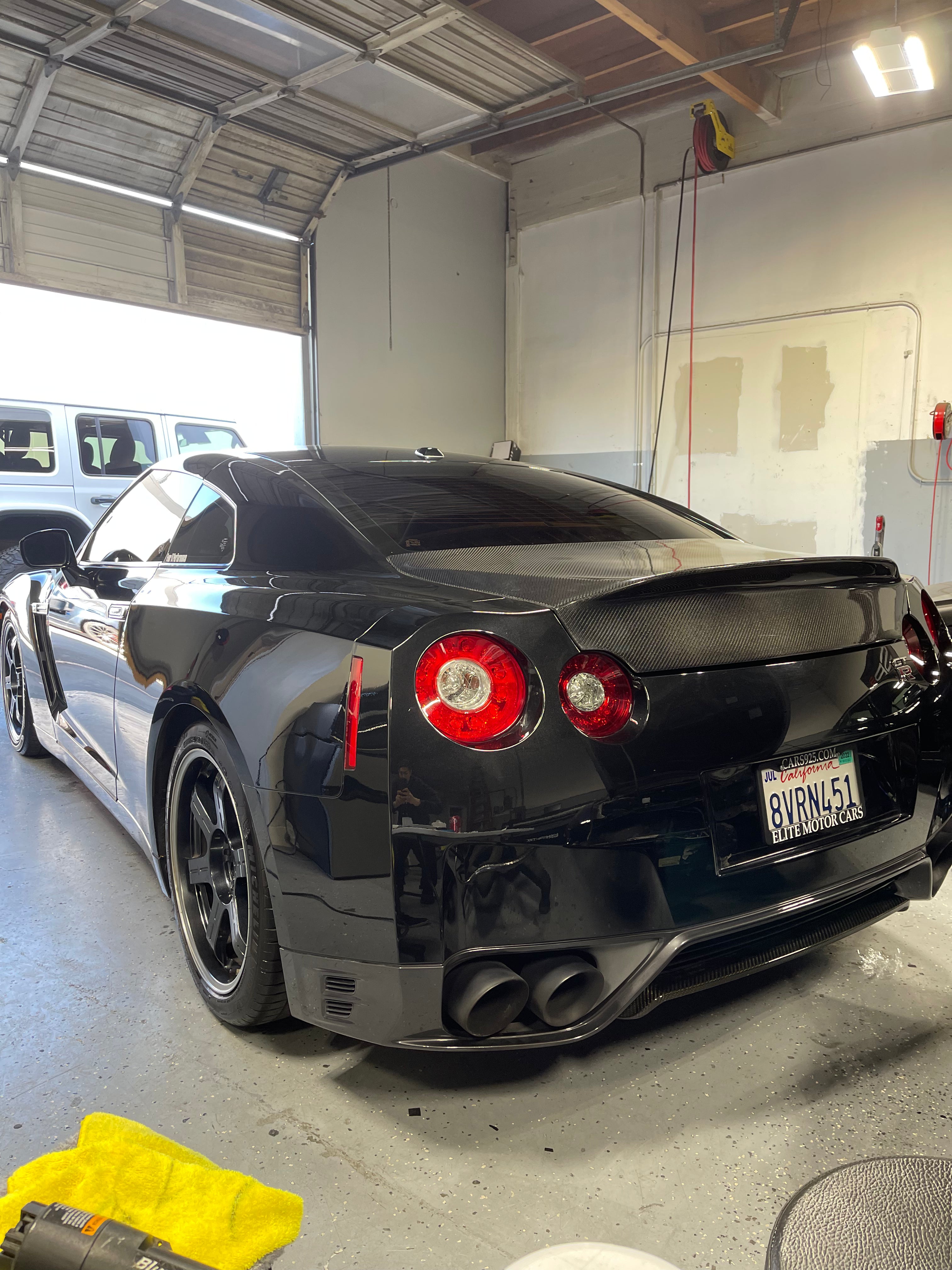 Carbon Fiber Duckbill Trunk - Nissan GTR R35