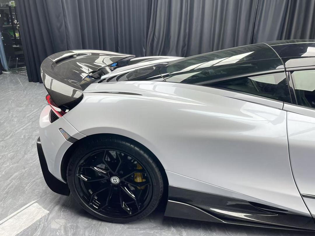 Carbon Fiber BS Style Aerodynamic Body Kit - McLaren 720s
