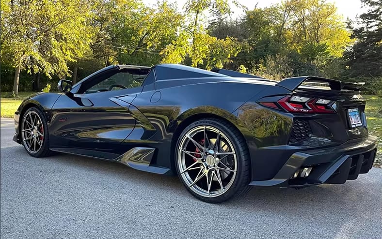 Carbon Fiber GT Side Skirts - Corvette C8