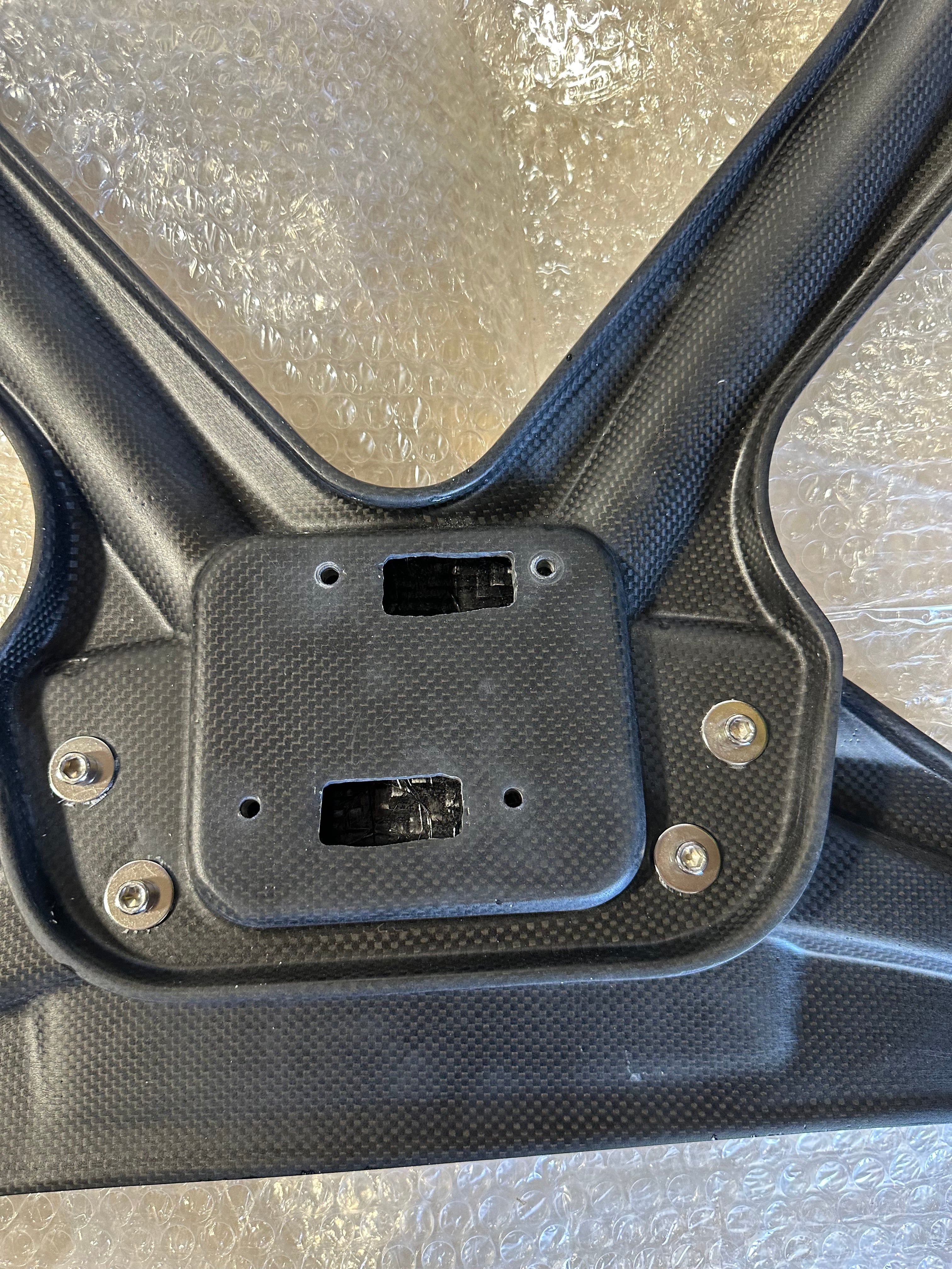 Carbon Fiber Rear Engine Bonnet cover w/ Transparent Window - Ferrari 488 Spyder