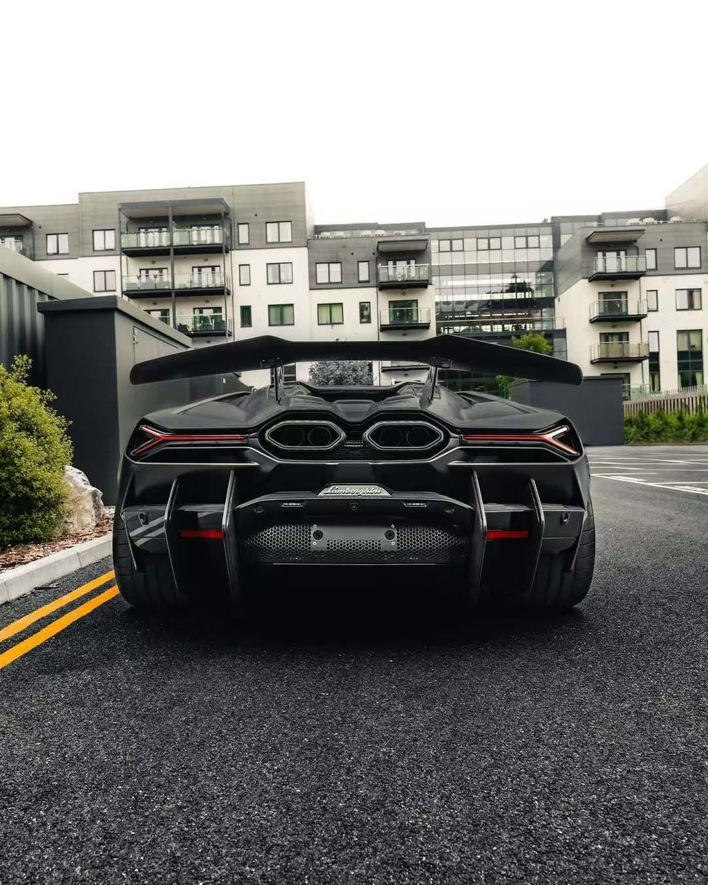 Carbon Fiber Aero Body Kit - Lamborghini Revuelto