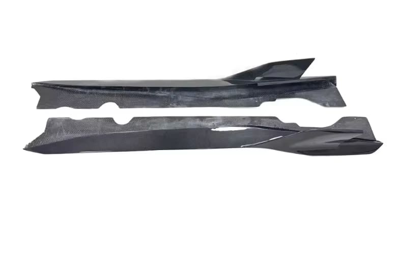 Carbon Fiber GT Side Skirts - Corvette C8