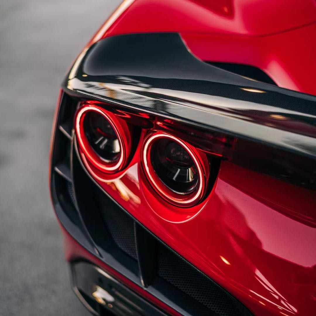 Carbon Fiber R Rear Spoiler - Ferrari F8