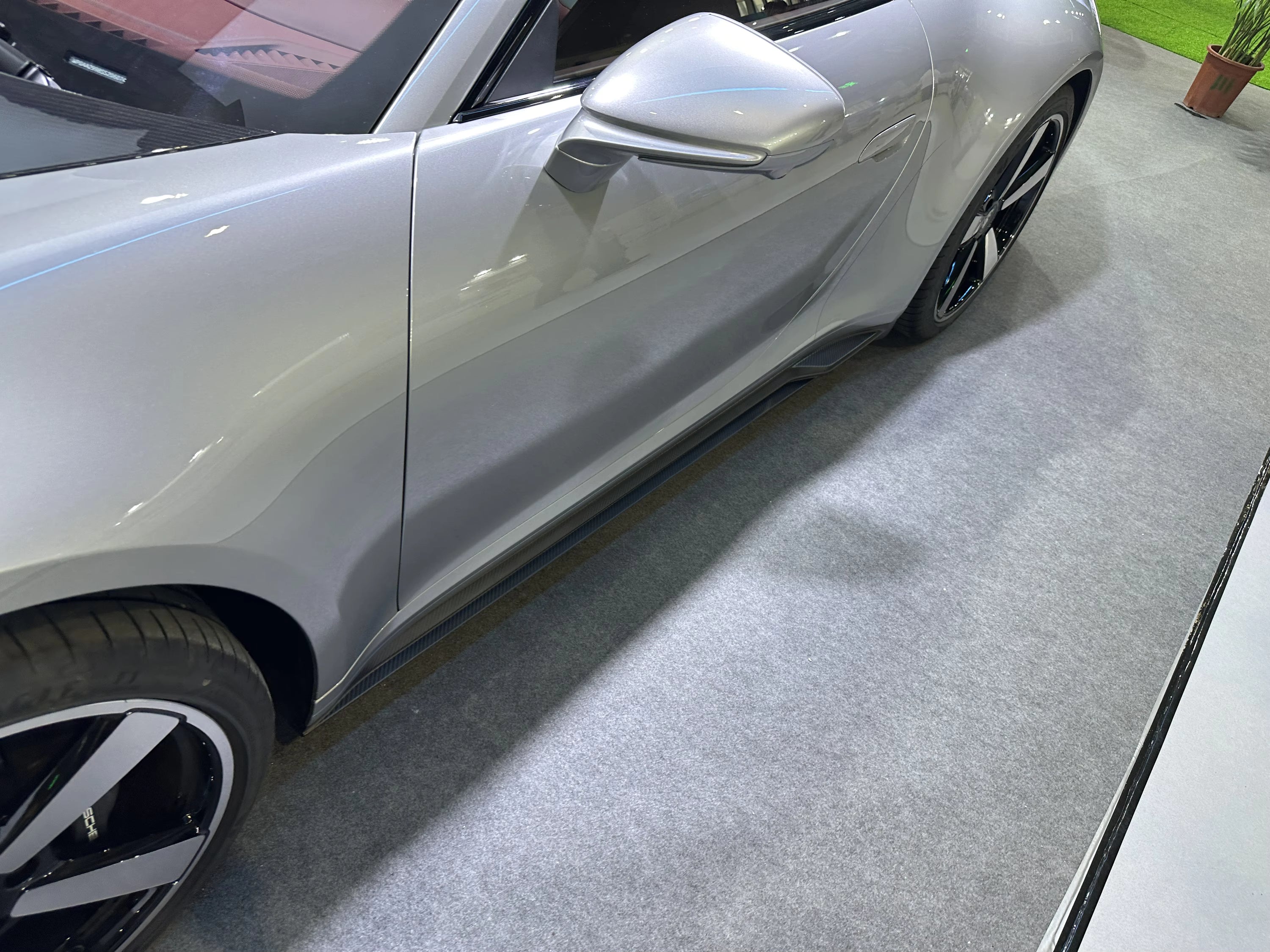 Dry Carbon Fiber 992 Side Skirts - Porsche 992 Carrera S/T/4/4S/Targa