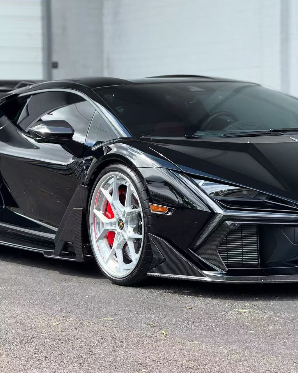 Carbon Fiber Aero Body Kit - Lamborghini Revuelto