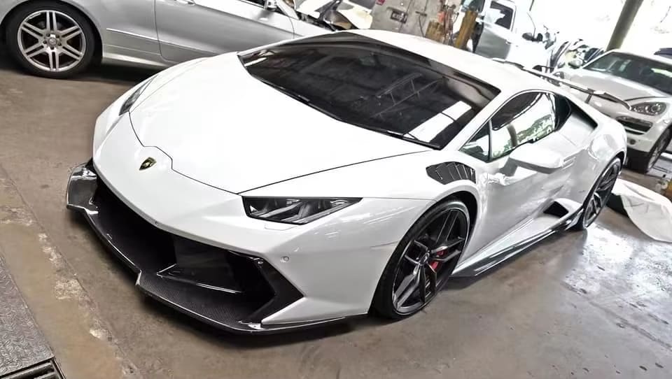 V Style Carbon Fiber Vented Front Fenders - Lamborghini Huracan LP580 & LP610