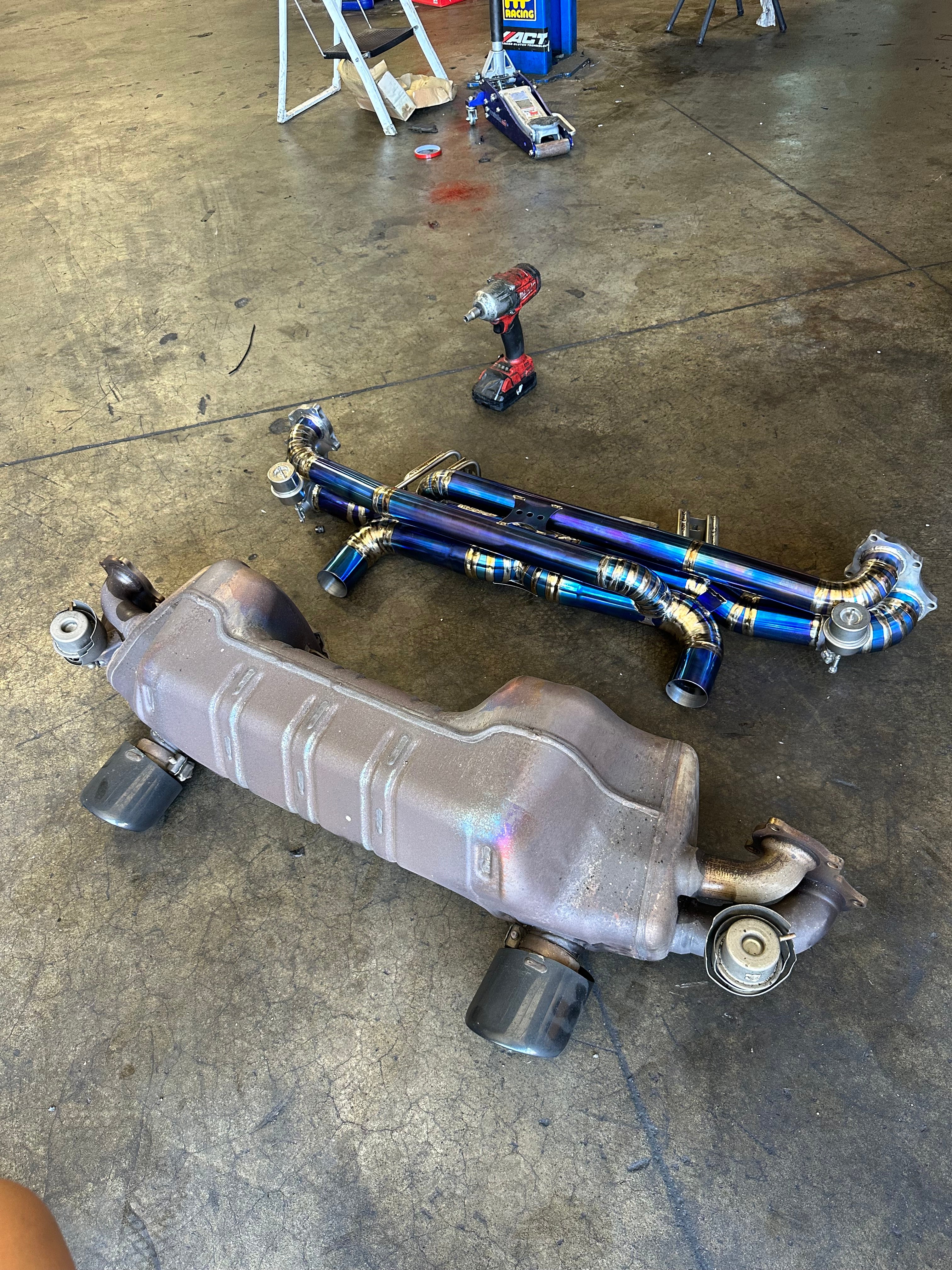 Titanium Valved Exhaust System Catback - Porsche 718 GT4