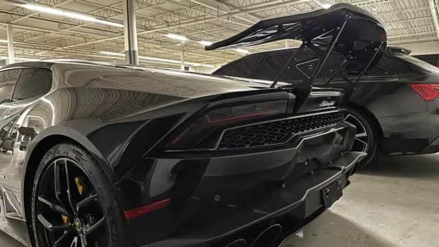 GT Carbon Fiber GT Rear Wing - Lamborghini Huracan