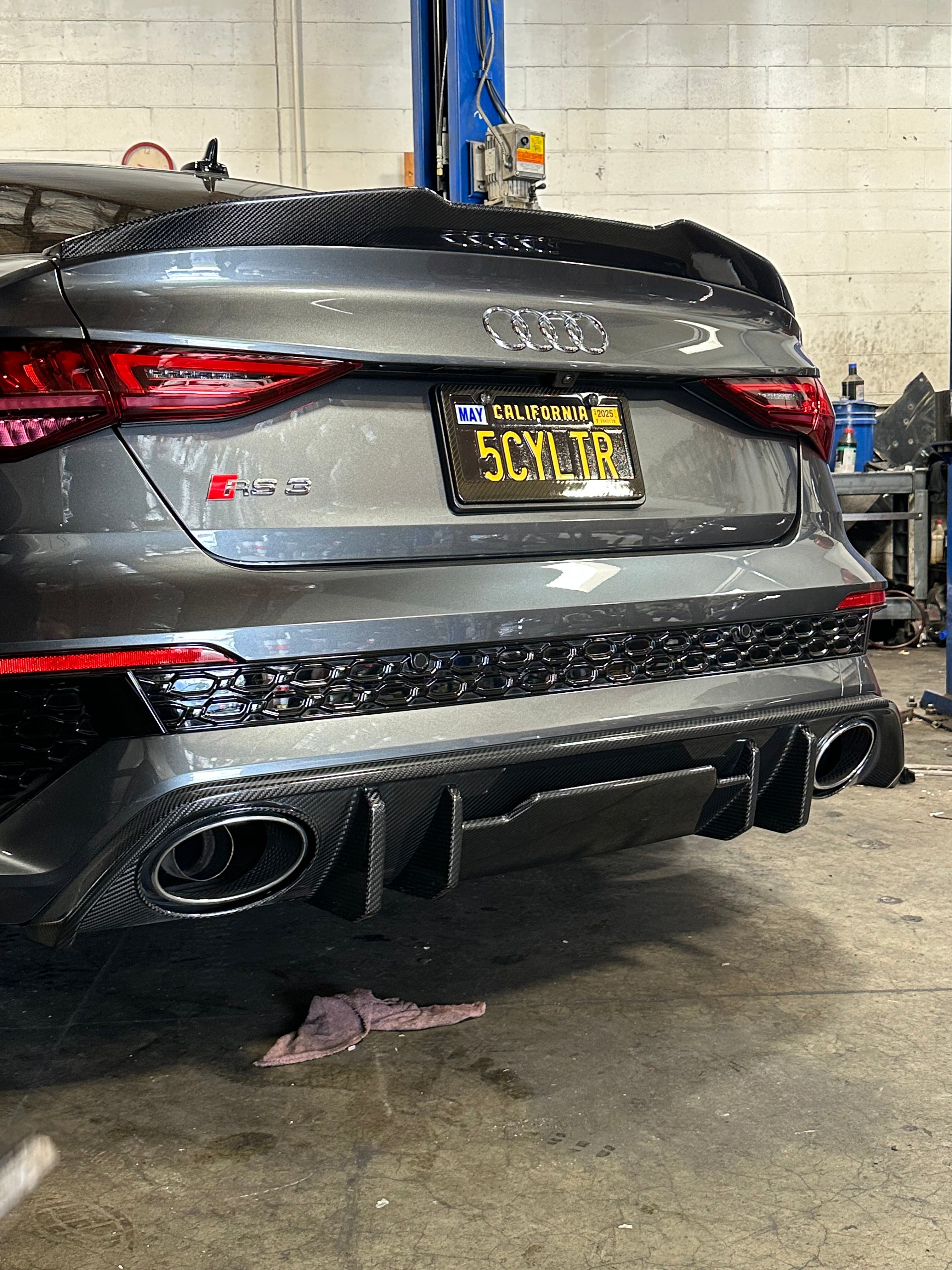 CARBON FIBER REAR DIFFUSER AUDI RS3 (8Y)