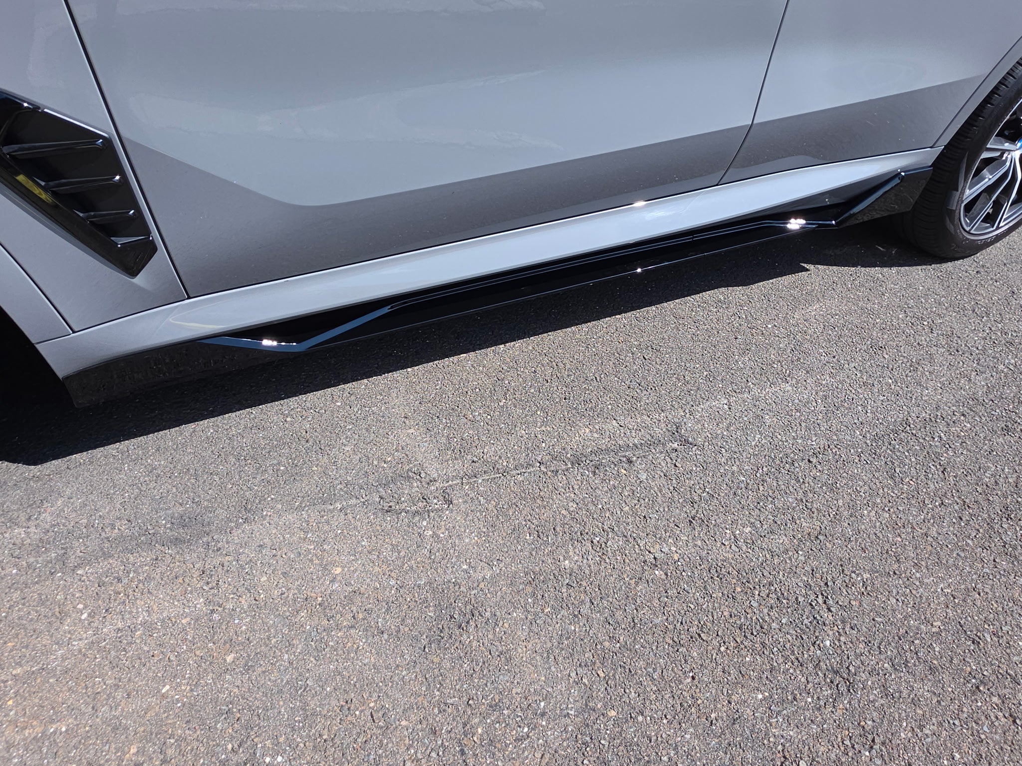 Gloss Black full length Side Skirts Extension Lip - BMW 2019-2024 G05 X5 M Sport