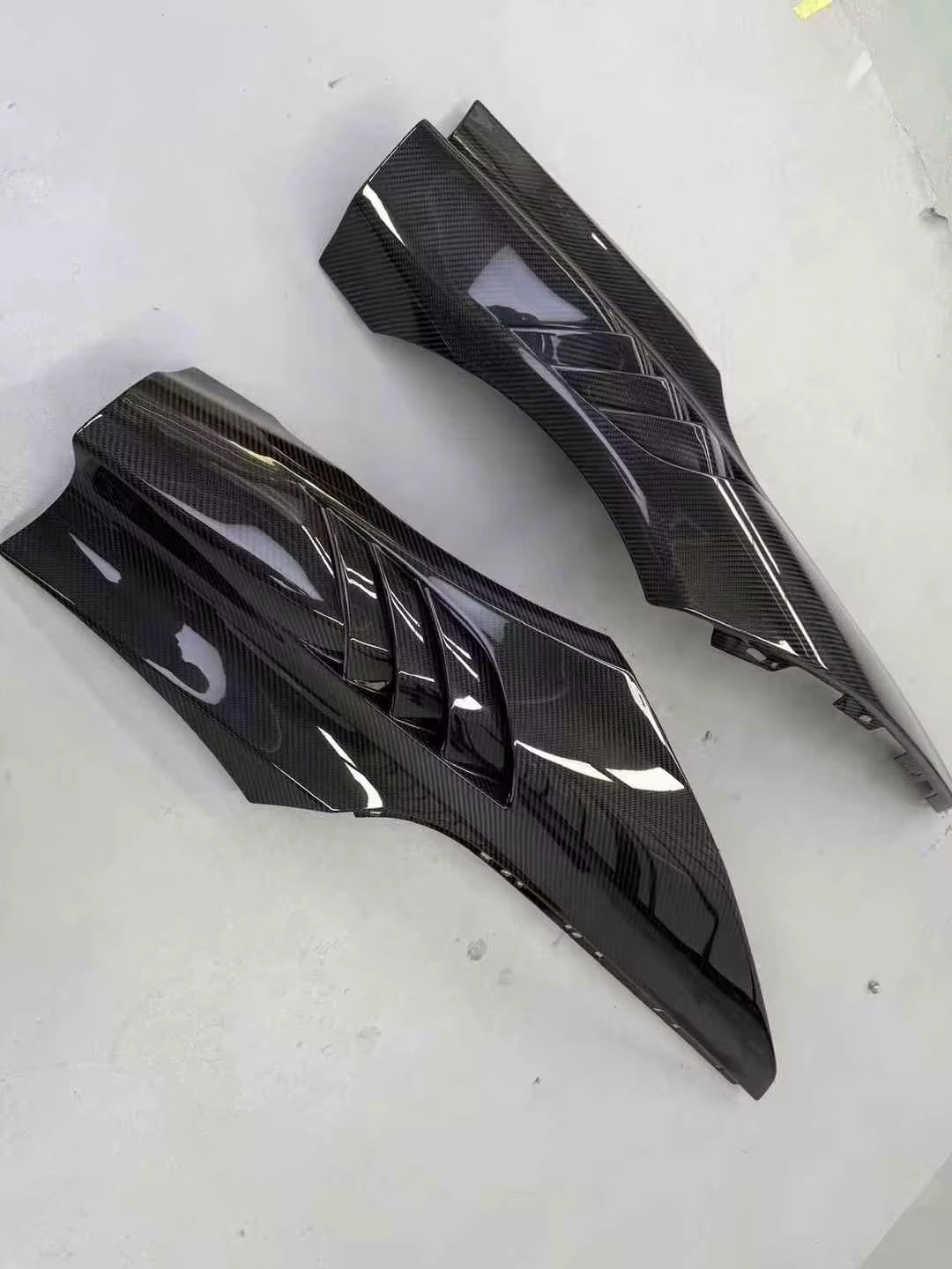 McLaren 750s vented Carbon Fiber Fenders