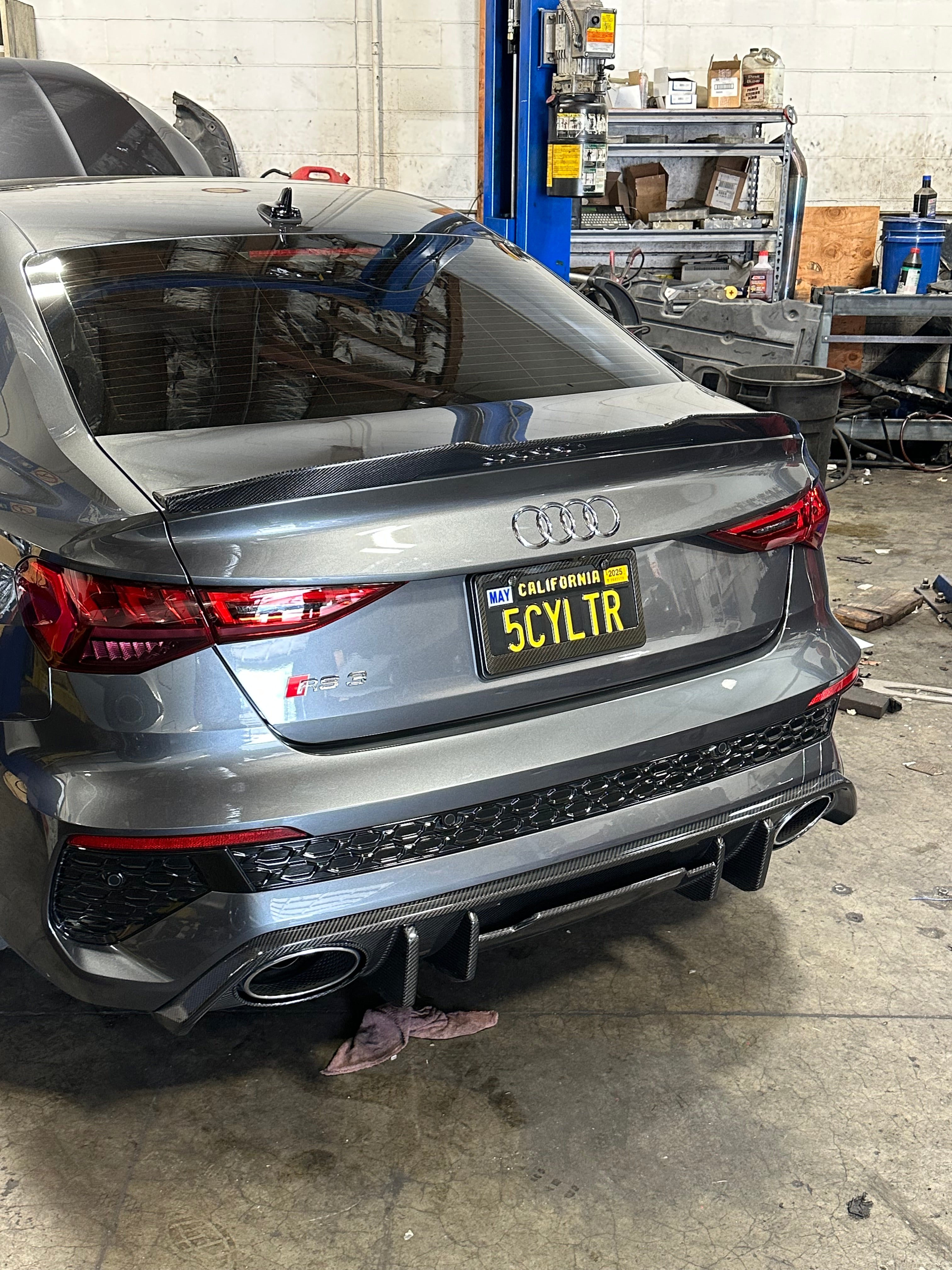 CARBON FIBER REAR DIFFUSER AUDI RS3 (8Y)
