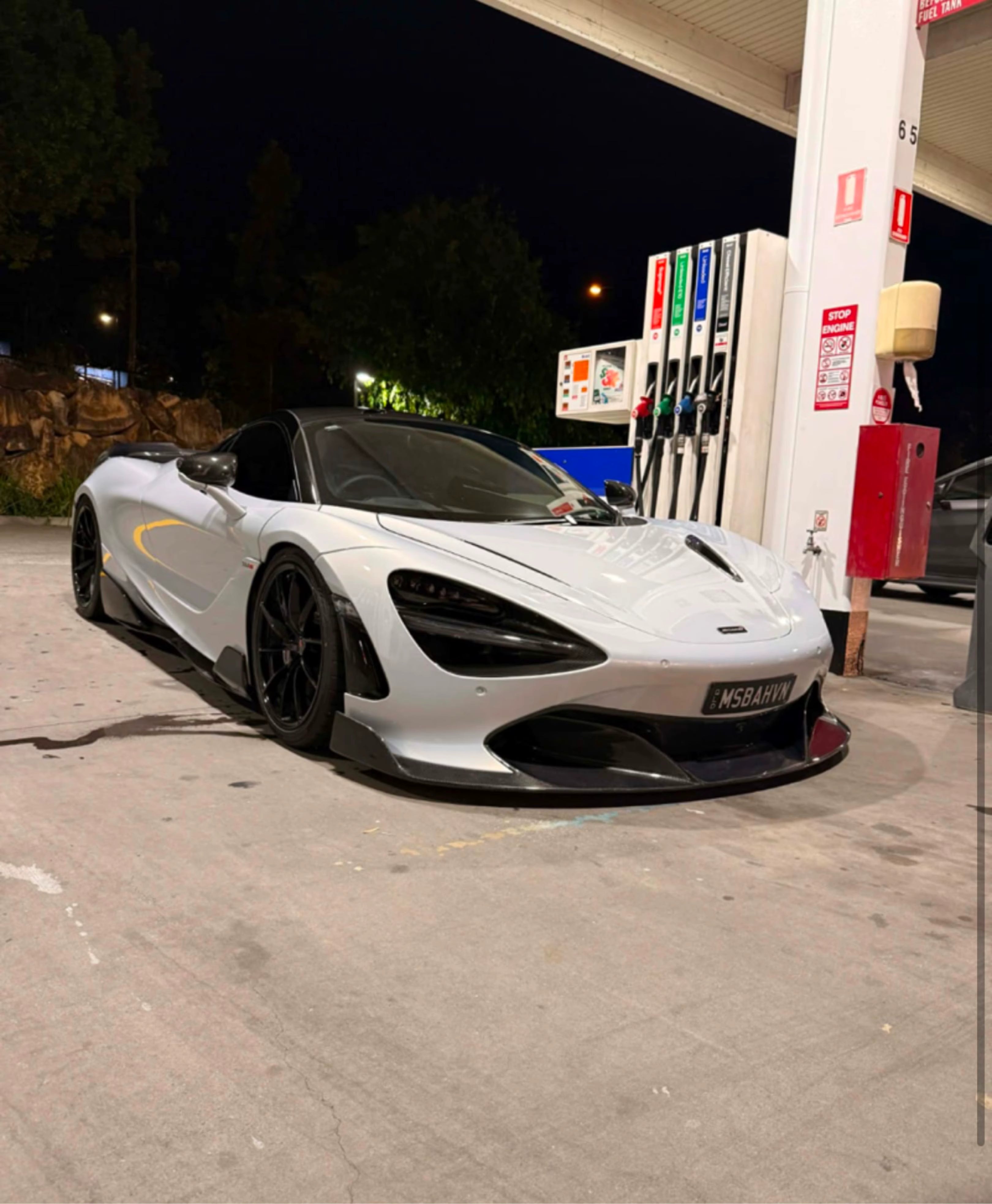 Full Carbon Fiber R Style Aero Kit - McLaren 720s 720
