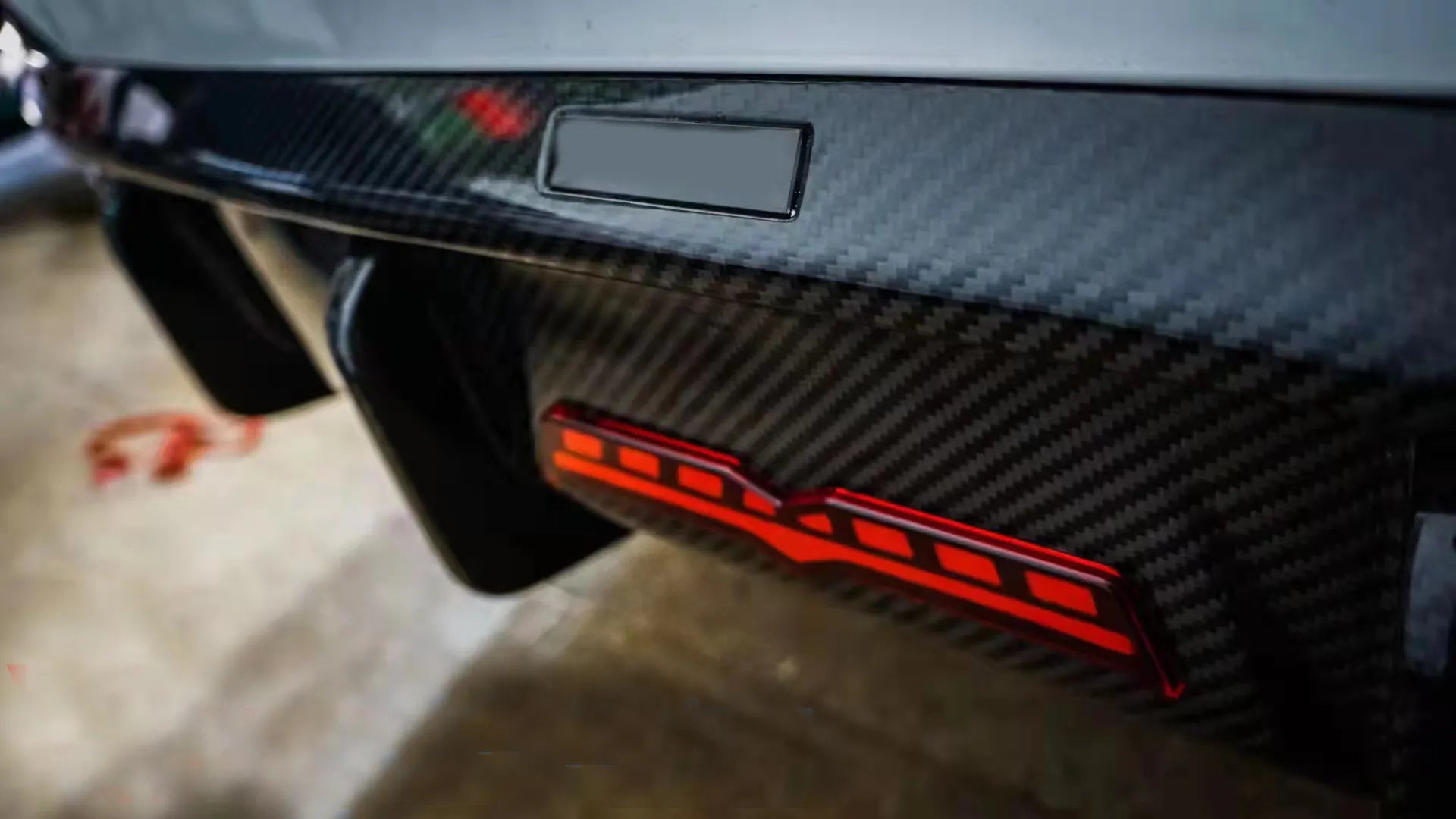 Dry Carbon Fiber Rear Diffuser w/ led - BMW 5 Series G30 G38 2021-2023