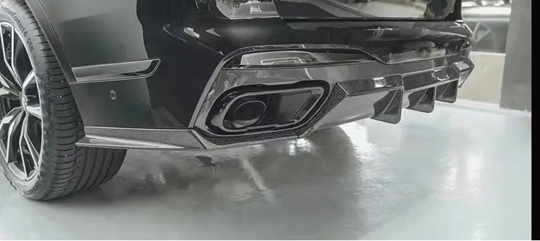 Carbon Fiber FD Style Rear diffuser - BMW X7 G07