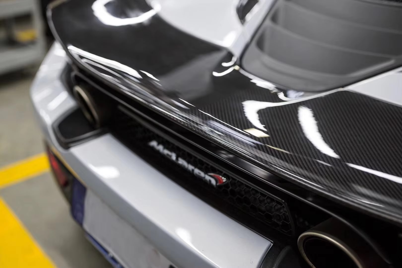 OEM Style Dry Carbon Fiber Rear Spoiler Wing - Mclaren 720S