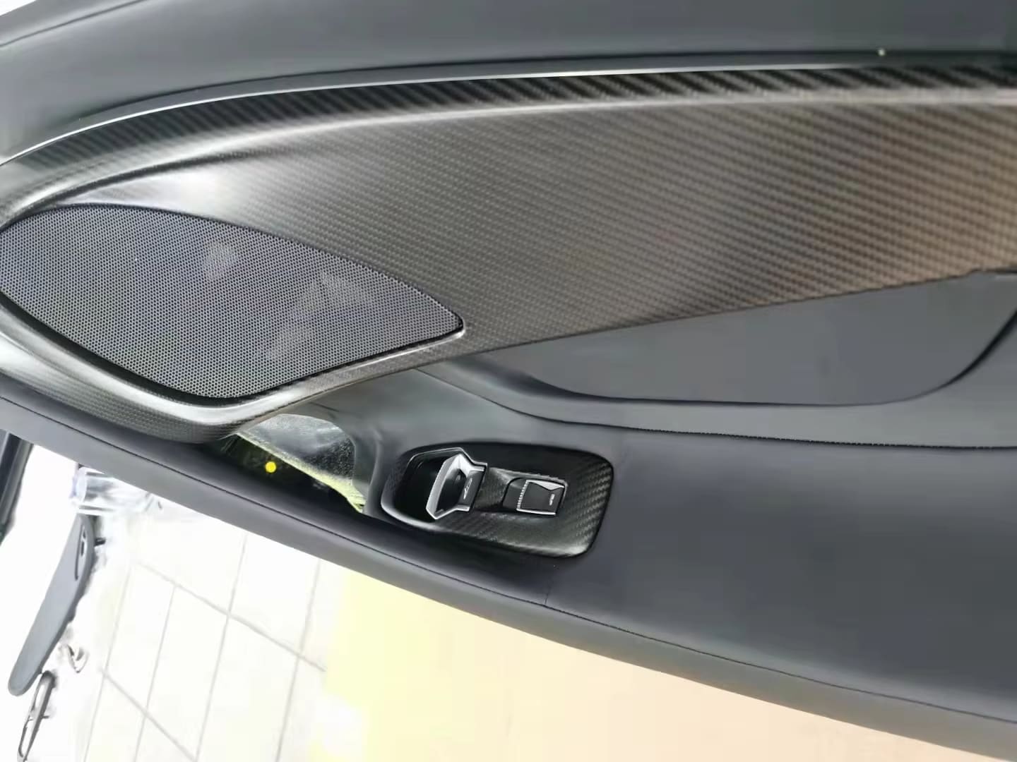 Dry Carbon Fiber Inner Door Panel Trim for Mclaren GT