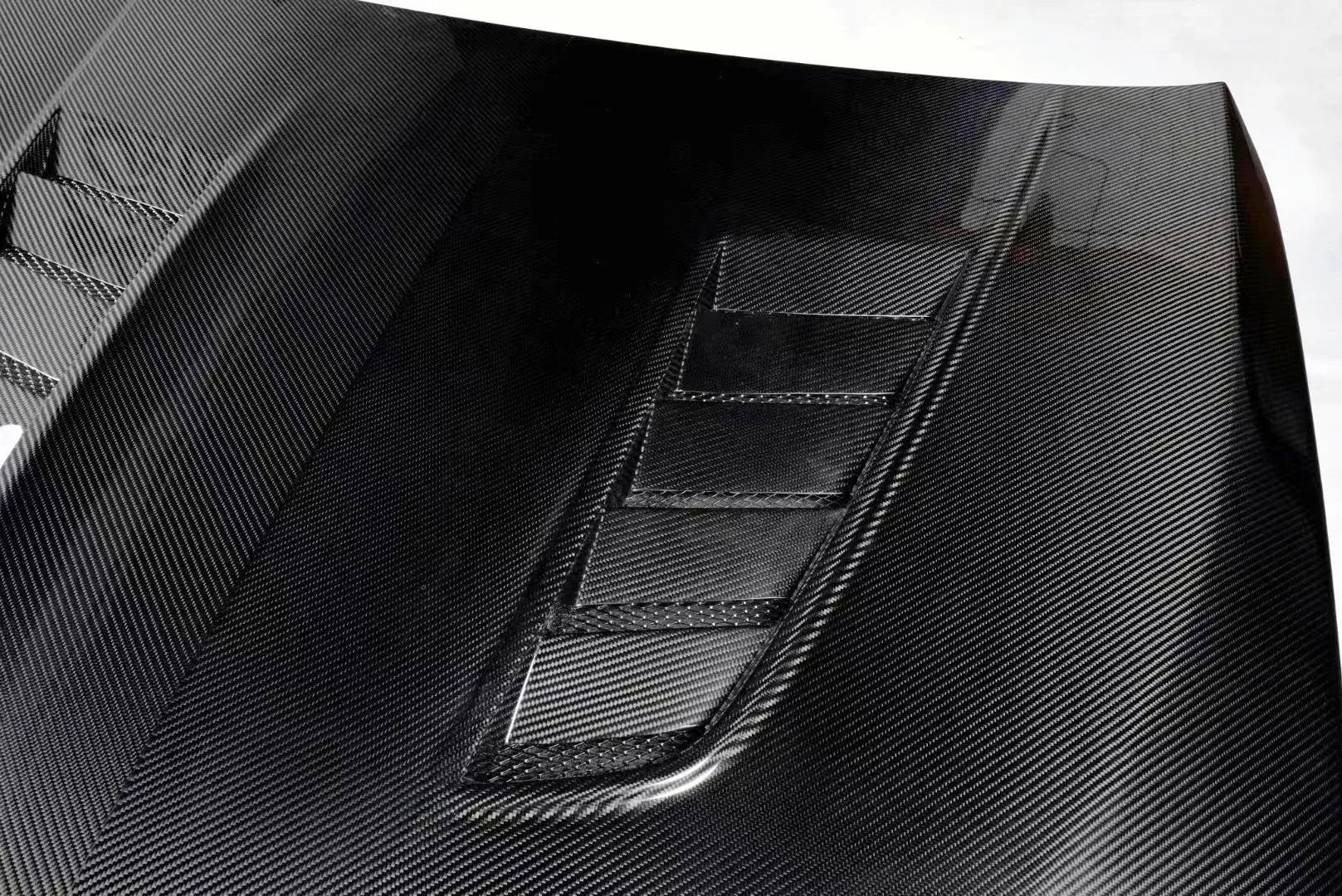 Carbon Fiber V2 CS Style Hood - F90 M5 5 Series / G30 M5 5 Series