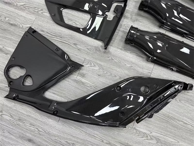 Dry Carbon Fiber Engine Interior Kit - Ferrari 812