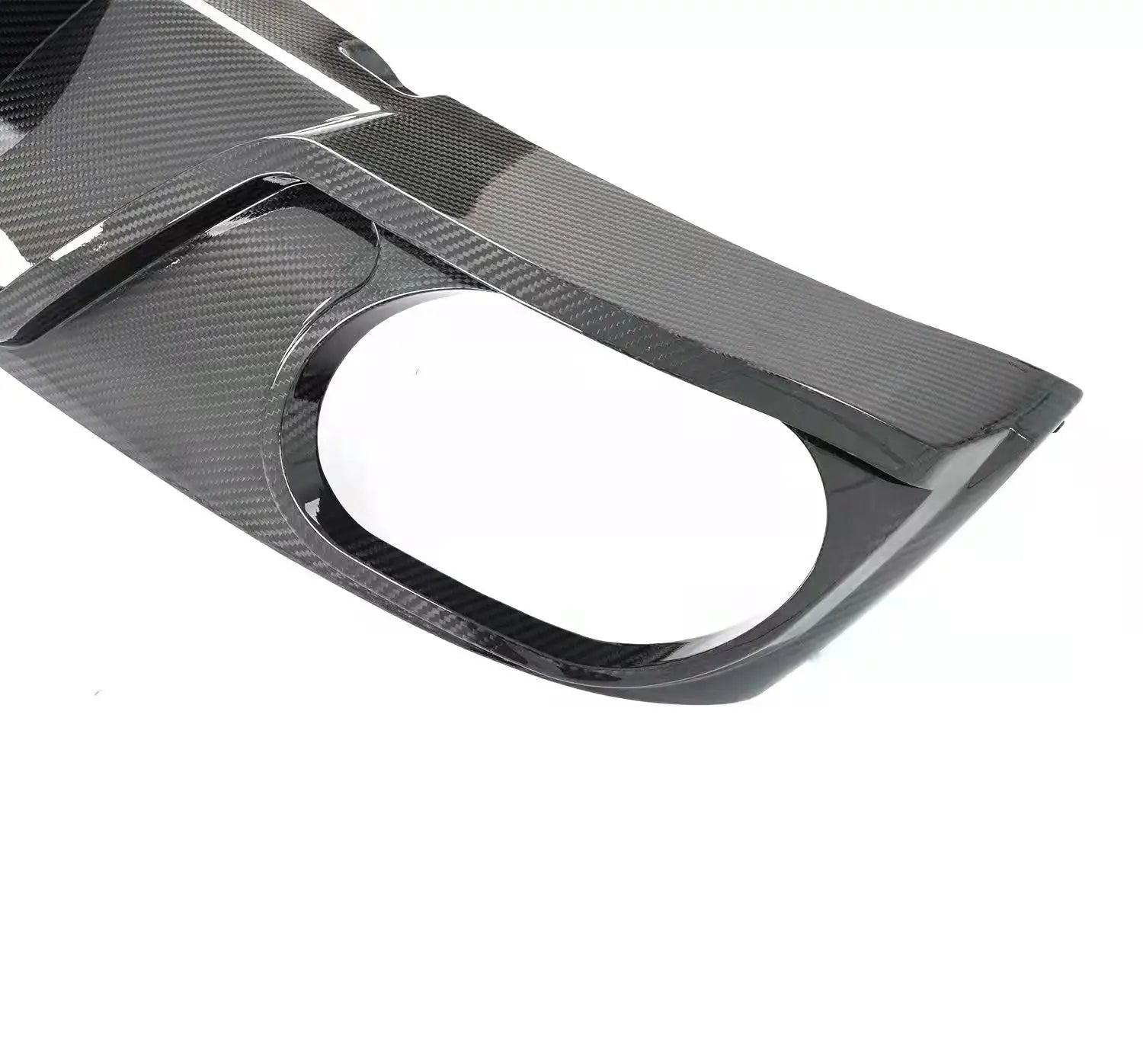 Prepreg Carbon Fiber Rear Diffuser w/led - Audi Q8 2020+