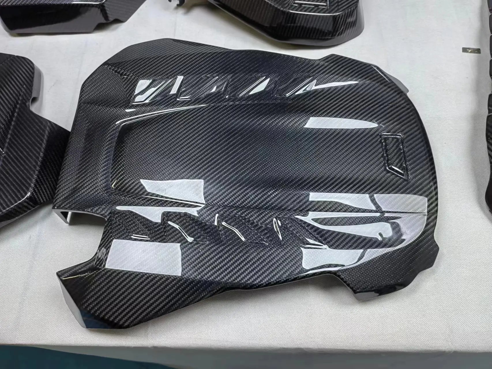 PrePreg Carbon Fiber Engine Cover - F95 X5M F96 X6M