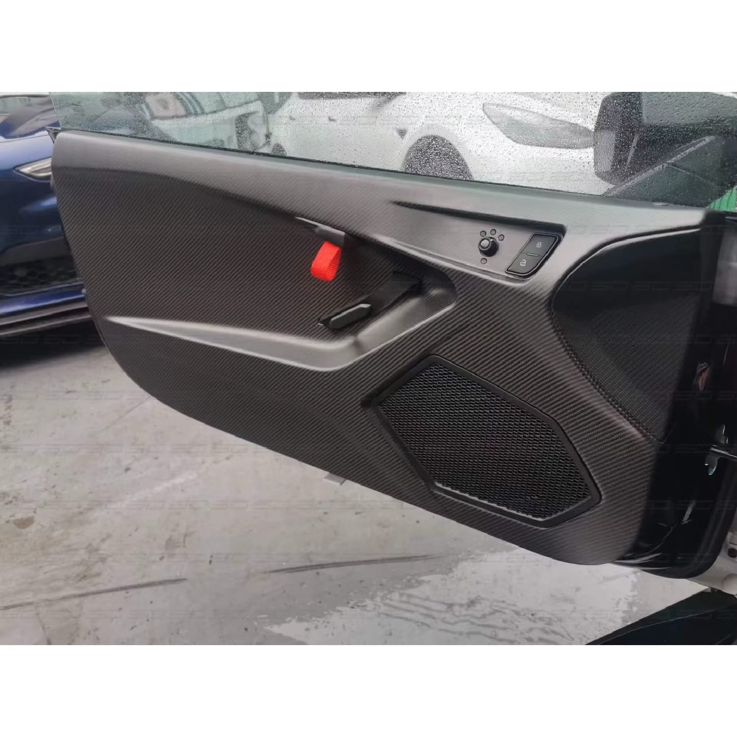 Dry Carbon Fiber Door Panel Cover - Huracan LP580 610 EVO