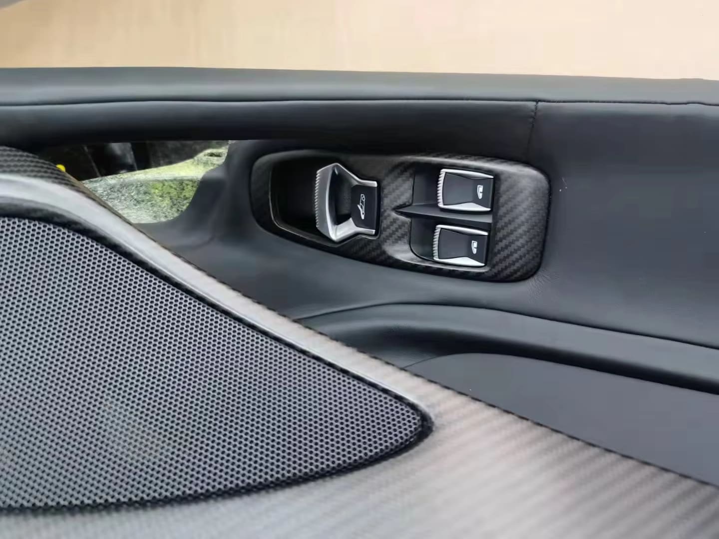 Dry Carbon Fiber Inner Door Panel Trim for Mclaren GT