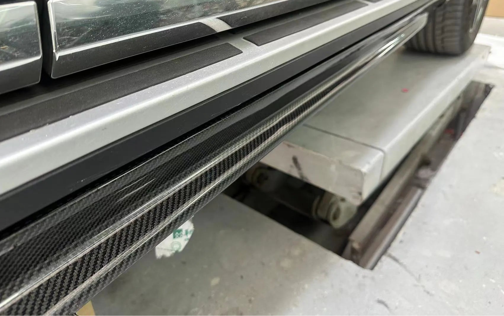 Carbon Fiber Side Skirt - BMW X7 G07