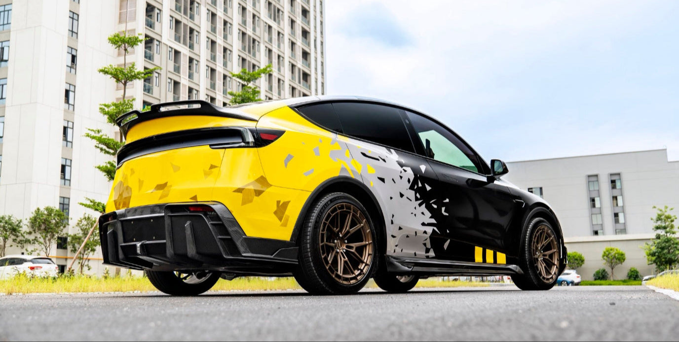 Dry Carbon Fiber C Style Rear Diffuser - Tesla Model Y Juniper 2025+