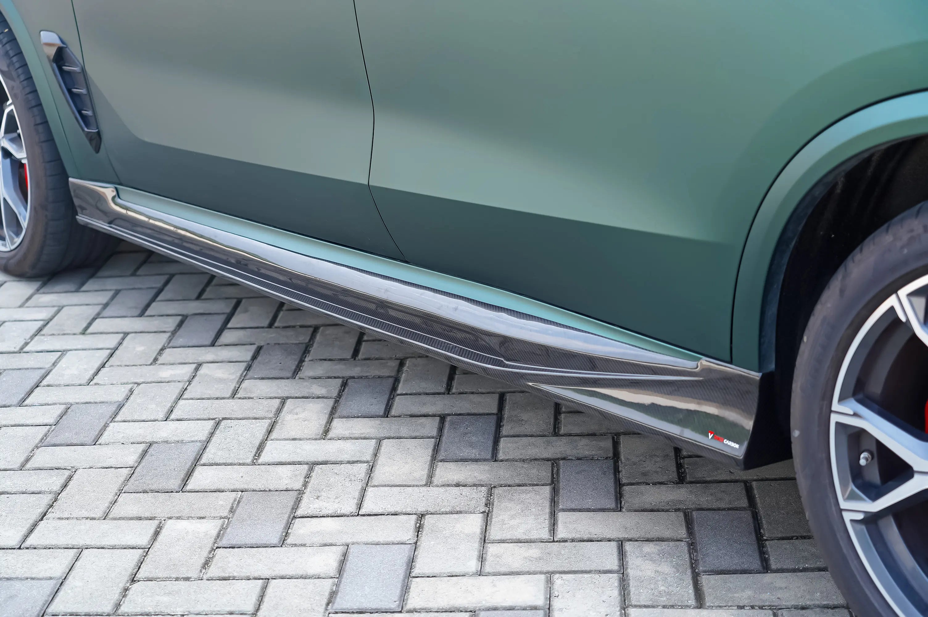 Carbon Fiber TK Side Skirts  - BMW X5 LCI G18 X5