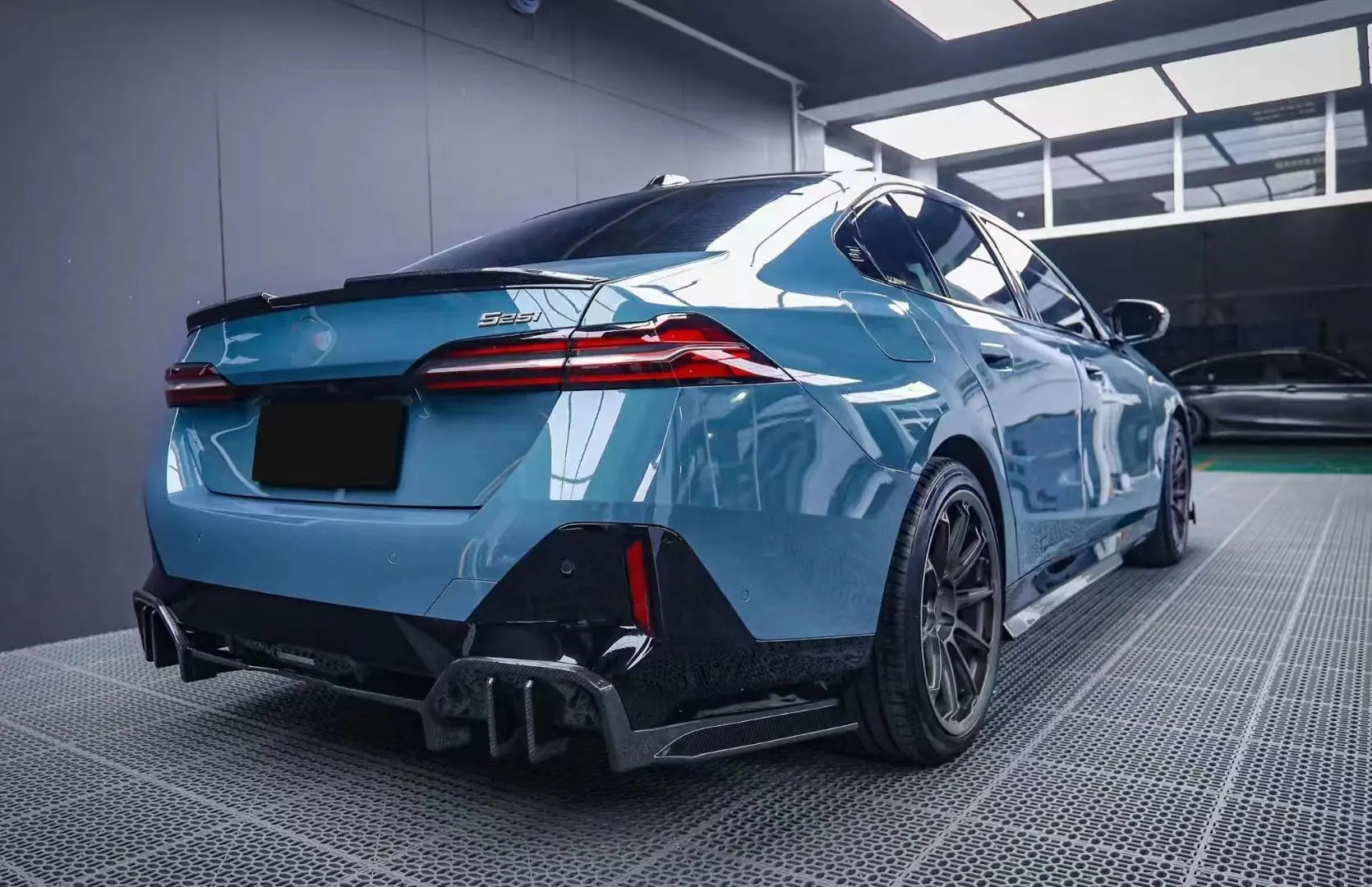 Dry Carbon Fiber MP Aero Body Kit - BMW  5 Series G60