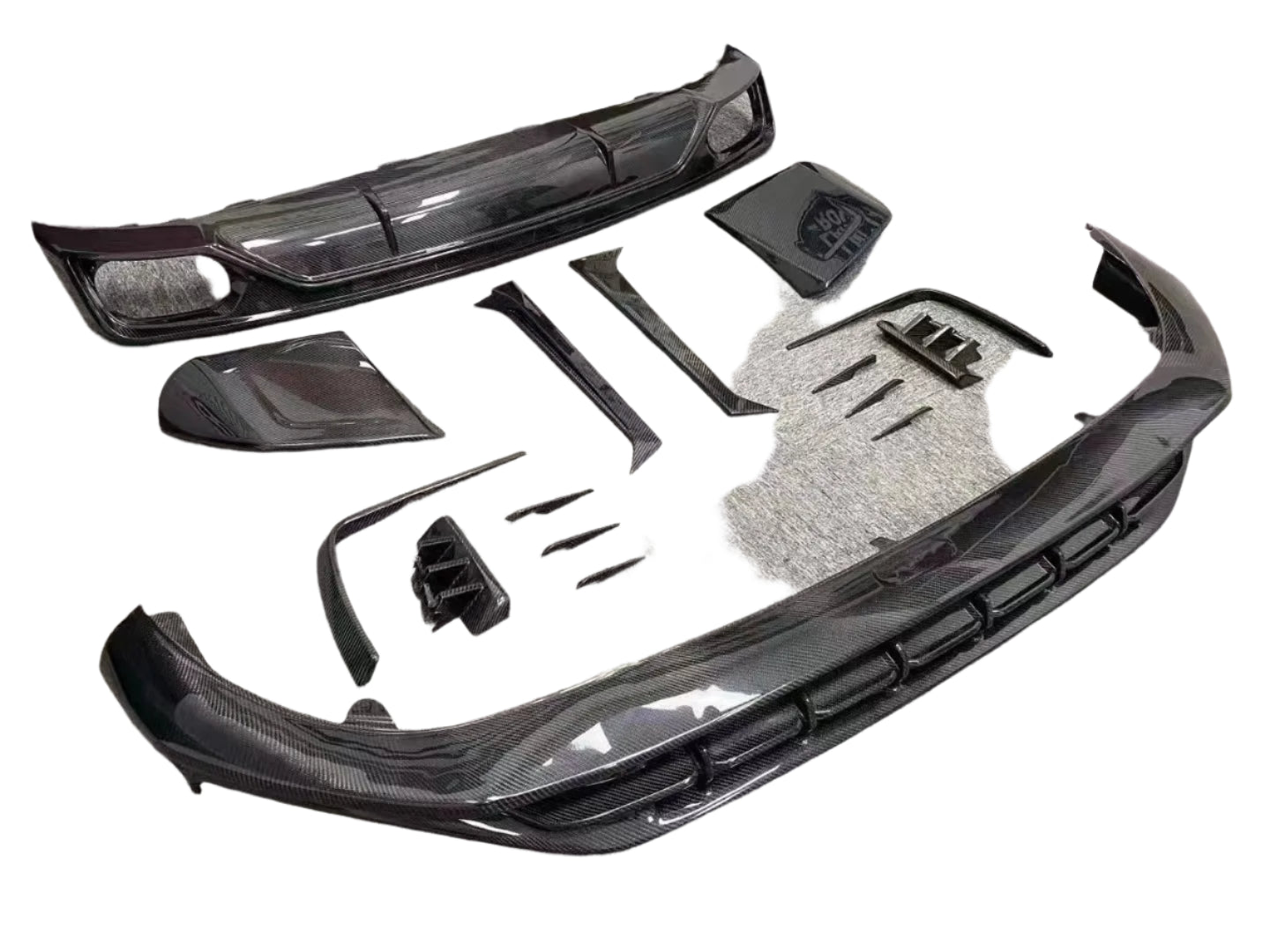 Carbon Fiber AP Style Aero kit - Audi Q8 RSQ8