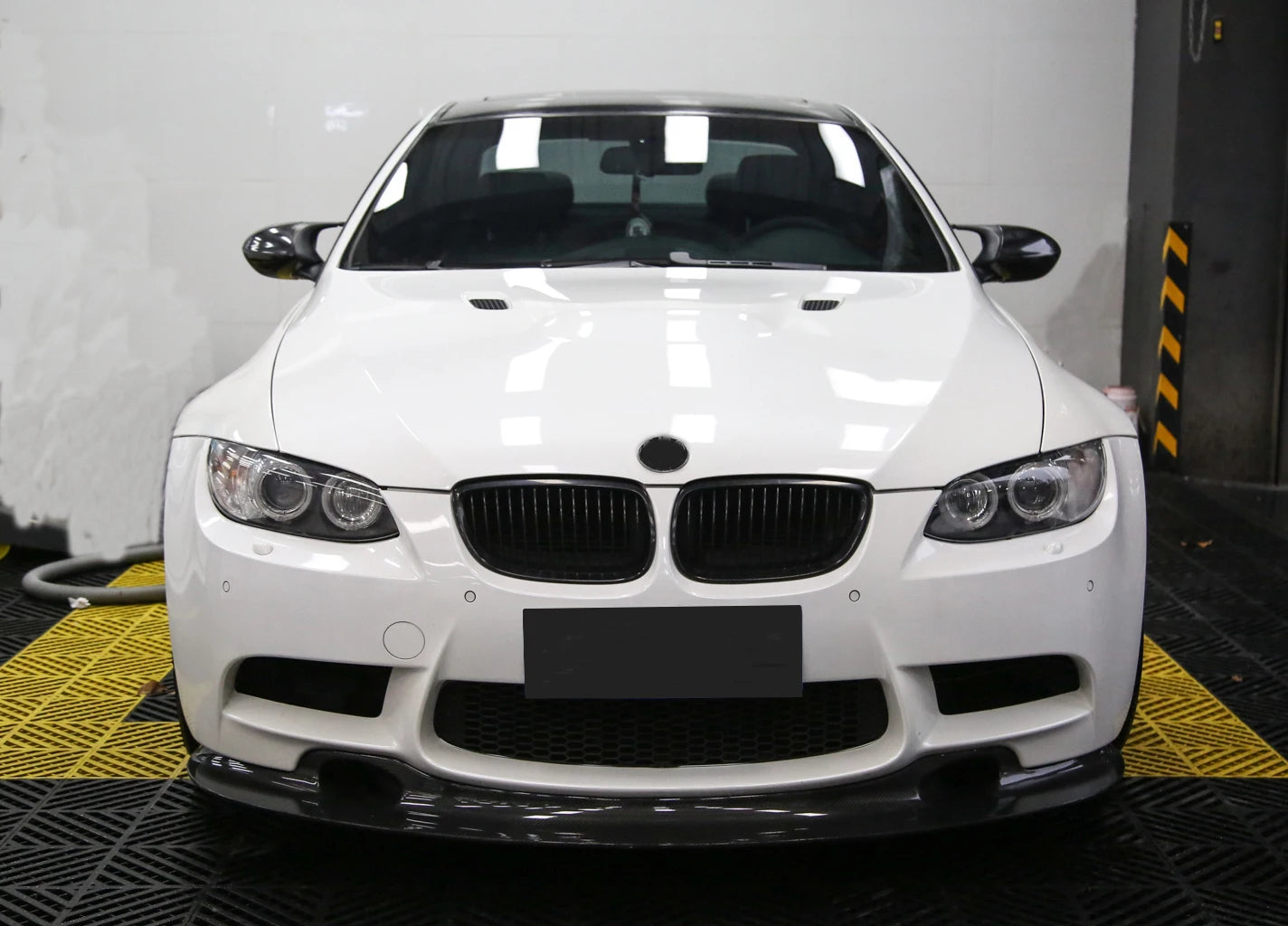 Dual Slat Carbon Fiber Front Grilles - BMW E90/E91/ E92/ & E93 M3 & 3 Series